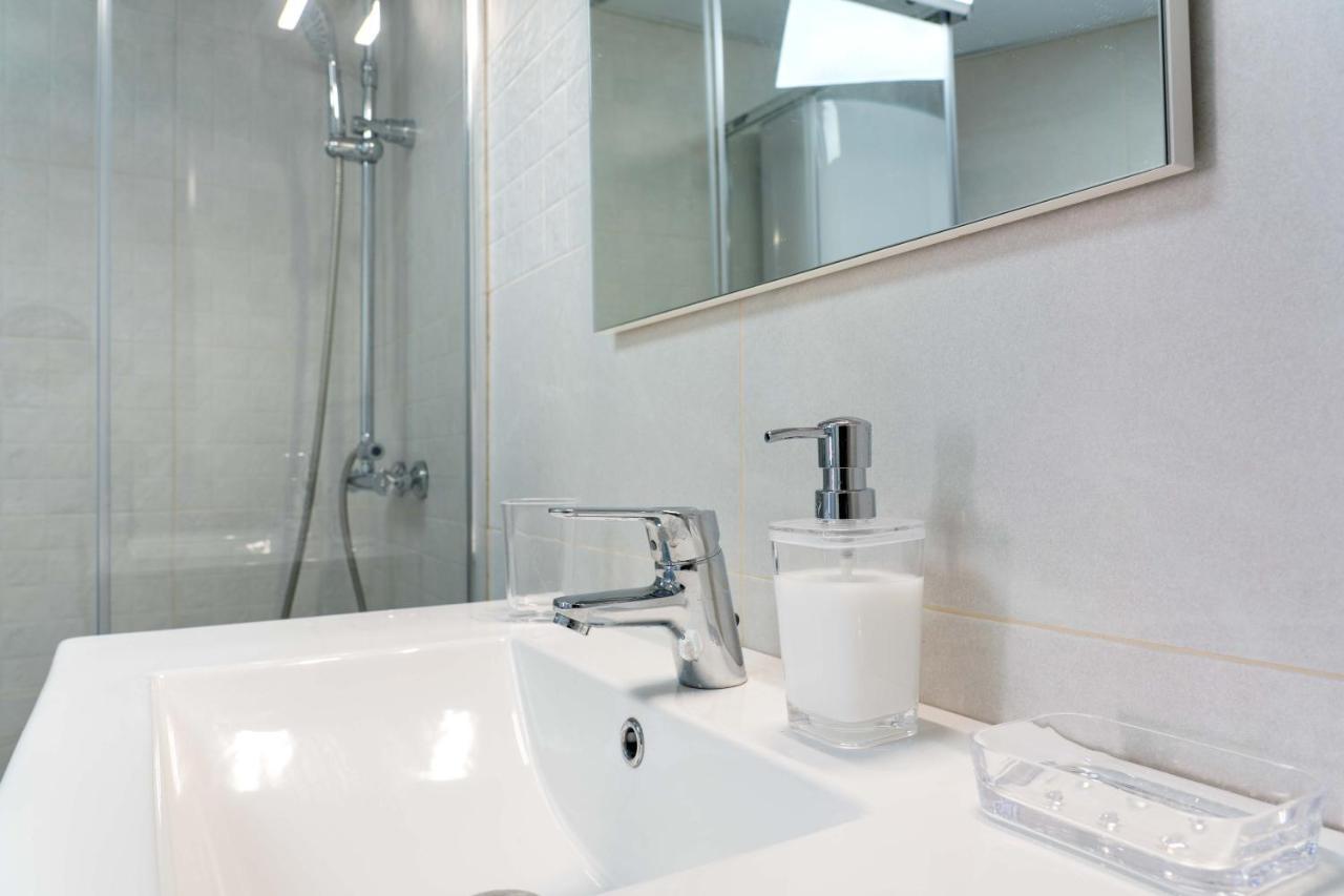Apartamento Benalmadena Puerto Marina Apartman Kültér fotó